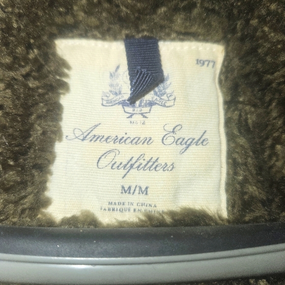 American Eagle size M olive/army green woman's winter coat, jacket sherpa ligned - Picture 3 of 10